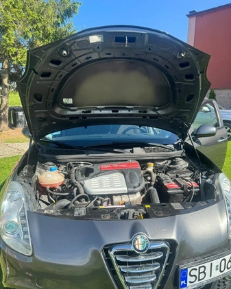 Alfa Romeo Giulietta cena 27000 przebieg: 105000, rok produkcji 2011 z Biała małe 106